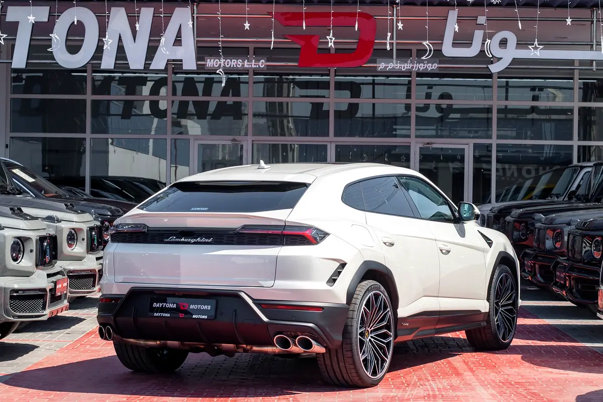 Lamborghini · Urus · SE