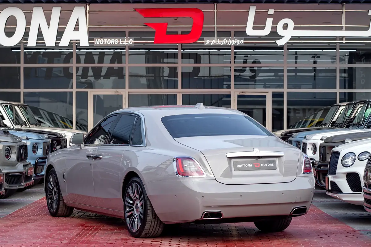 Rolls-Royce · Ghost · Standard