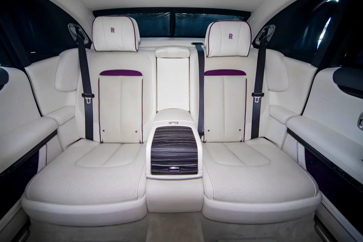 Rolls-Royce · Ghost · Standard