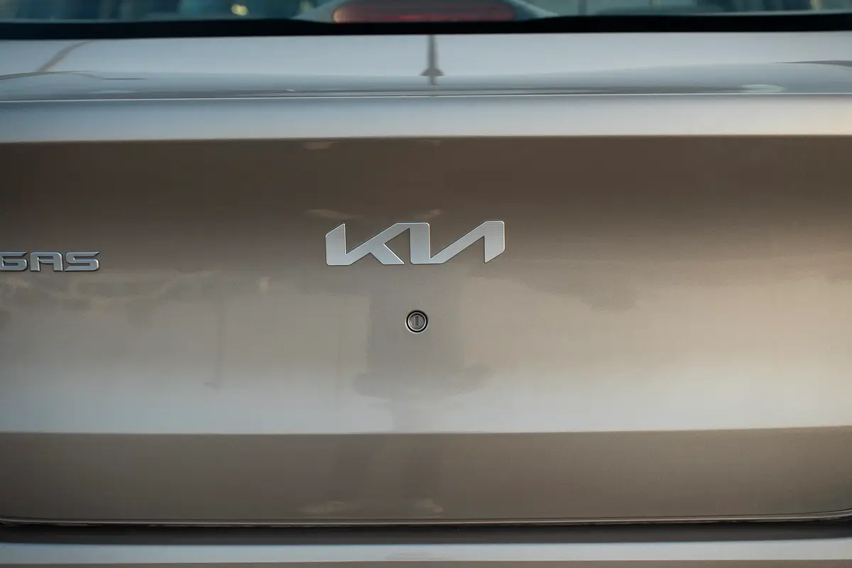 Kia · Pegas · Other