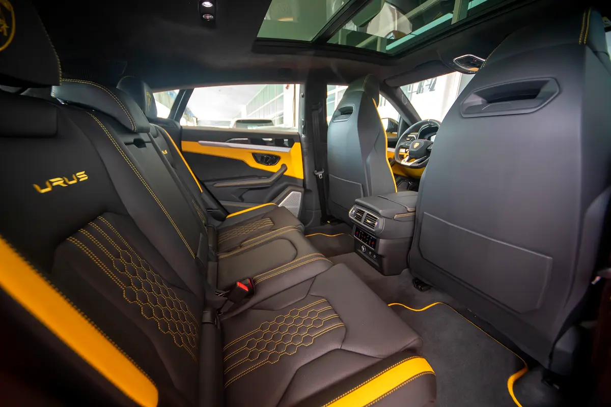 Lamborghini · Urus · S
