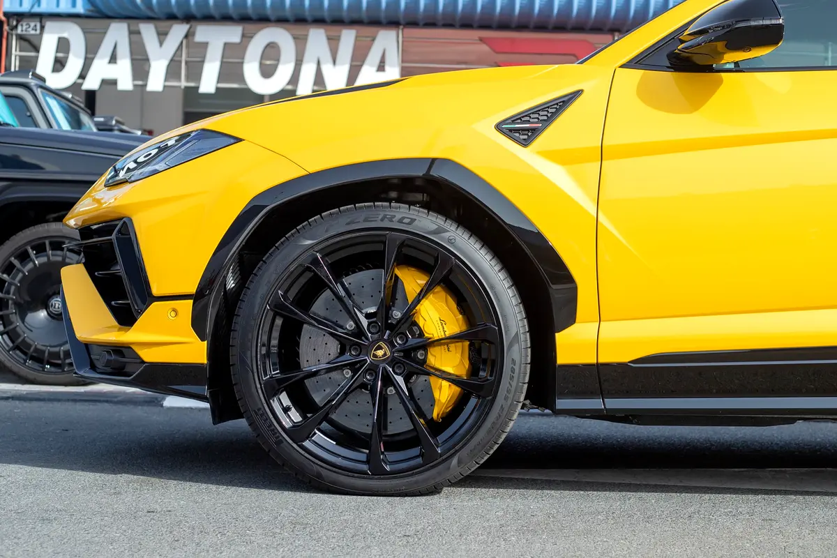 Lamborghini · Urus · S