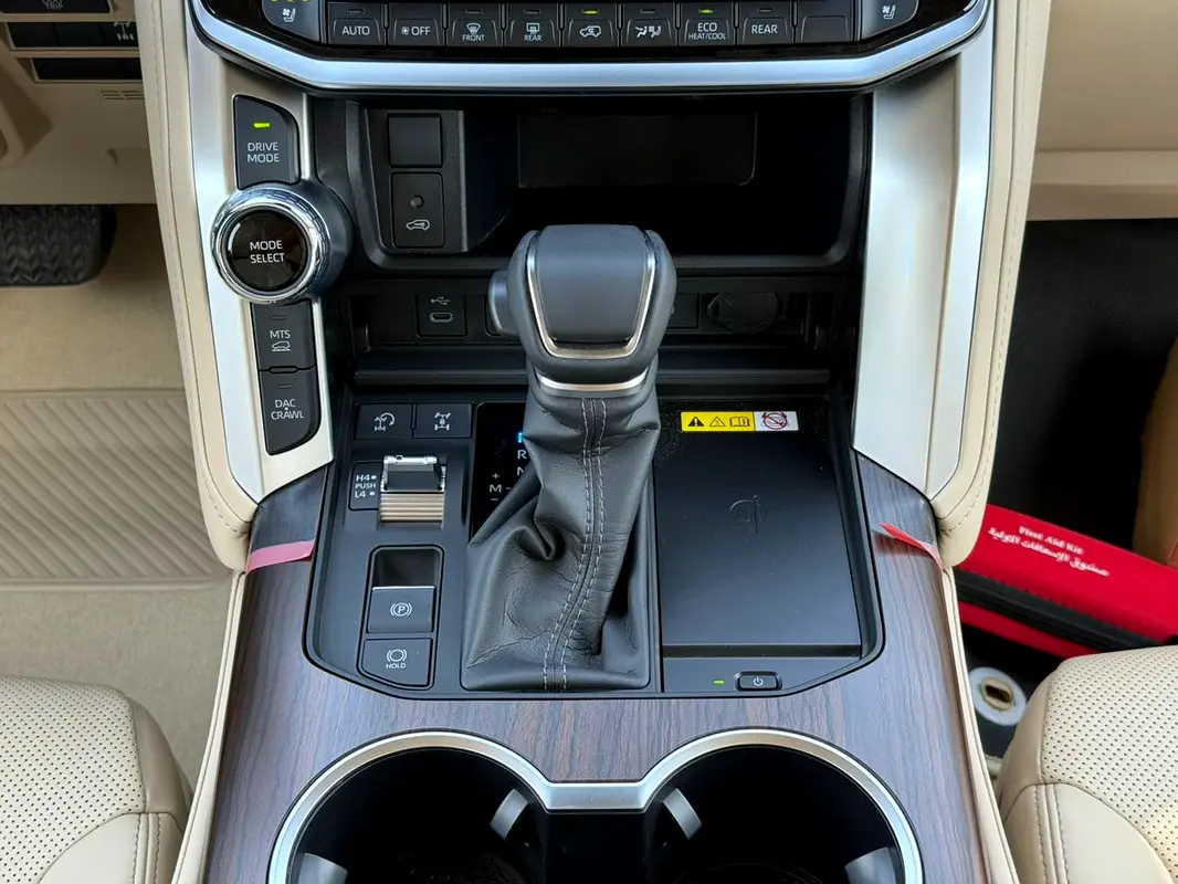 Toyota · Land Cruiser · GXR