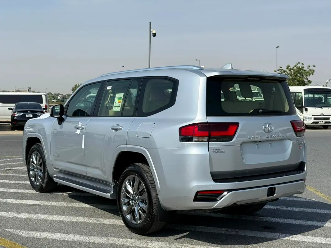 Toyota · Land Cruiser · GXR