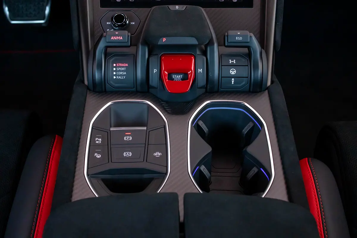 Lamborghini · Urus · Performante