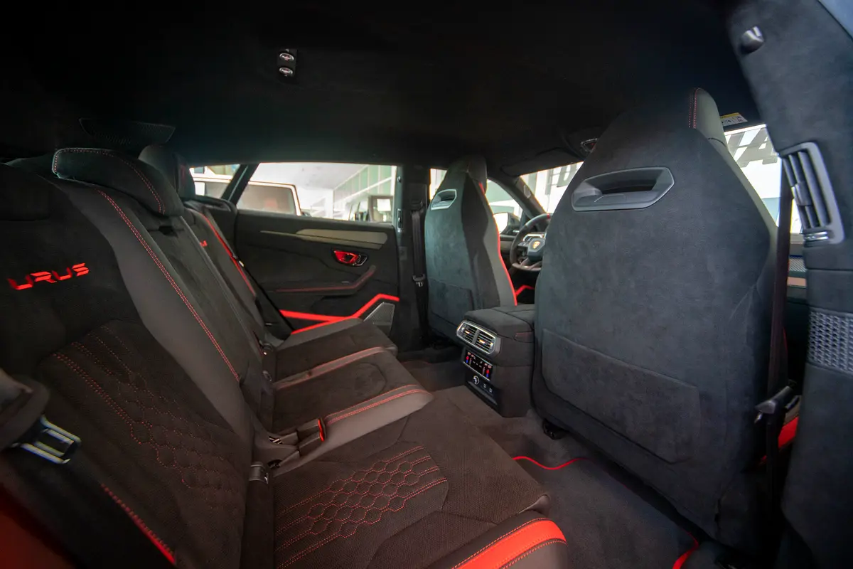Lamborghini · Urus · Performante