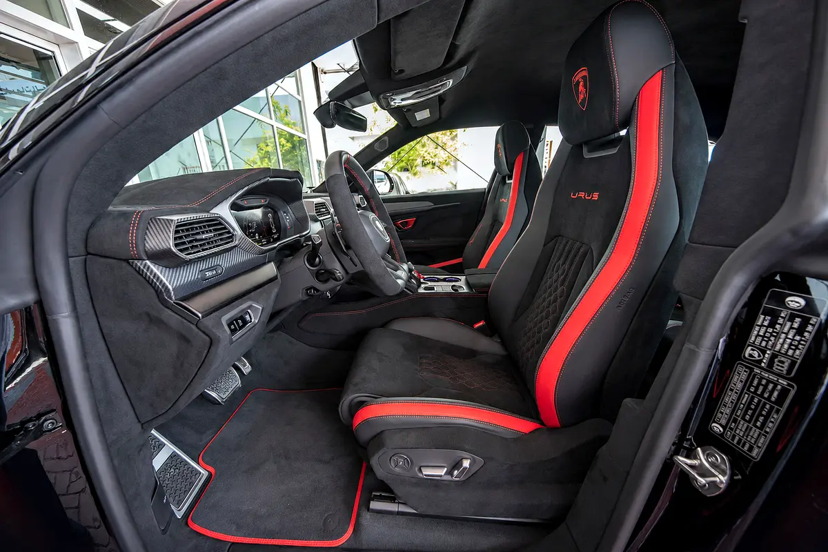 Lamborghini · Urus · Performante