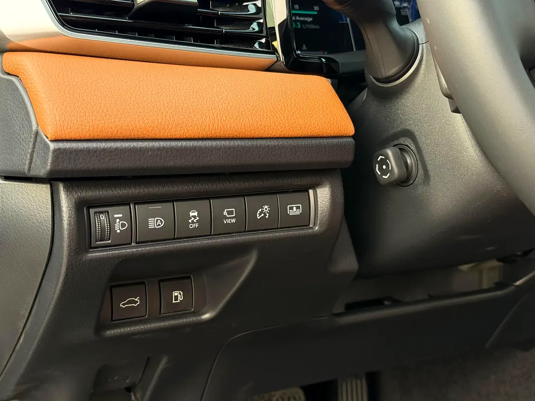 Toyota · Camry · Lumiere