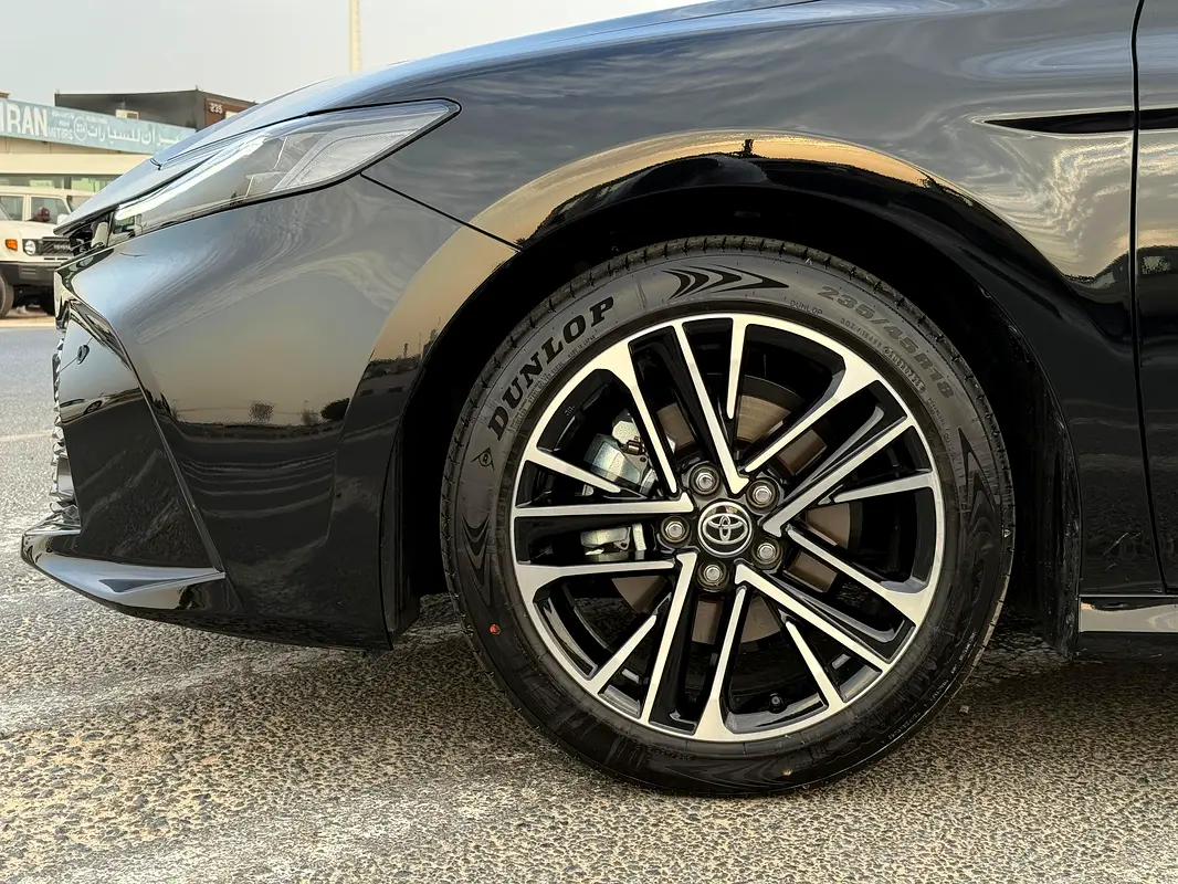 Toyota · Camry · Lumiere