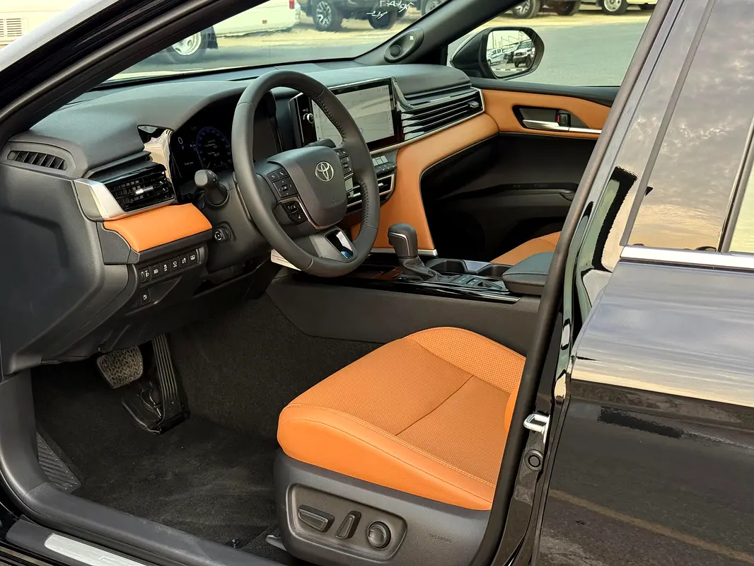 Toyota · Camry · Lumiere