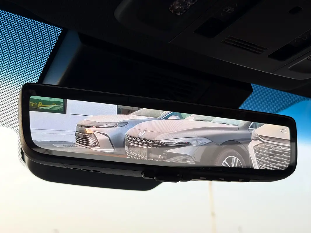 Toyota · Camry · Lumiere