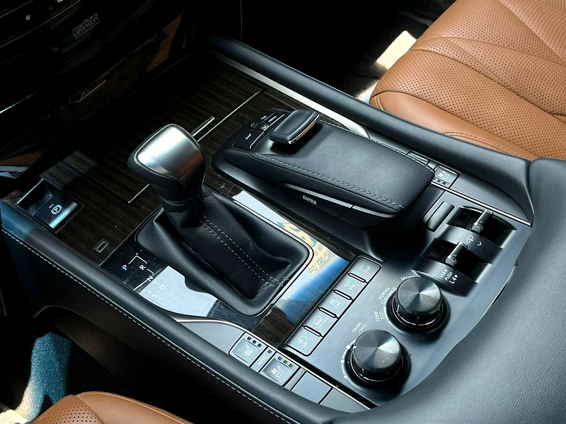 Lexus · LX-Series · LX 570 Black Edition