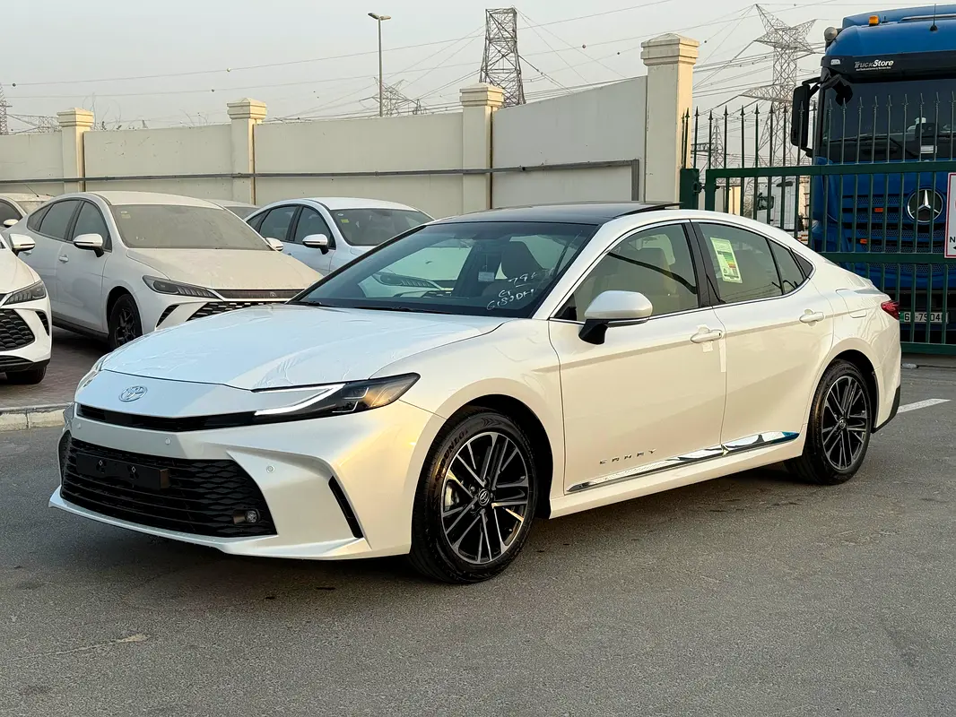Toyota · Camry · LE