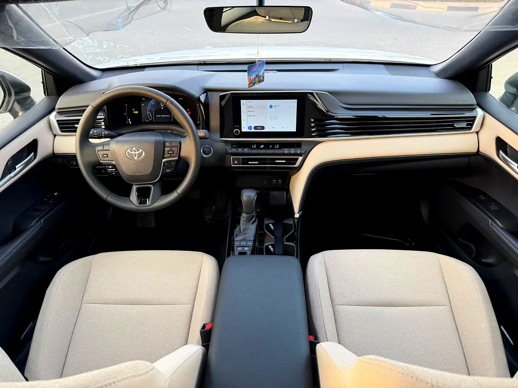 Toyota · Camry · LE