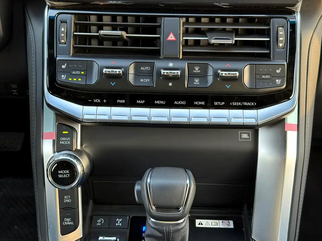 Toyota · Land Cruiser · VX
