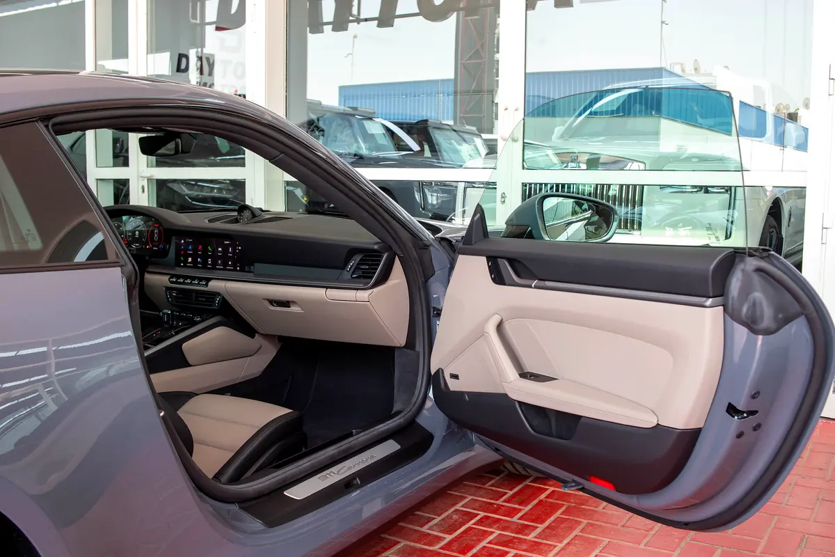 Porsche · 911 · Carrera