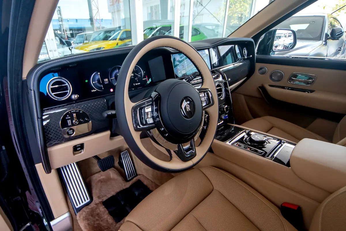 Rolls-Royce · Cullinan · Black Badge