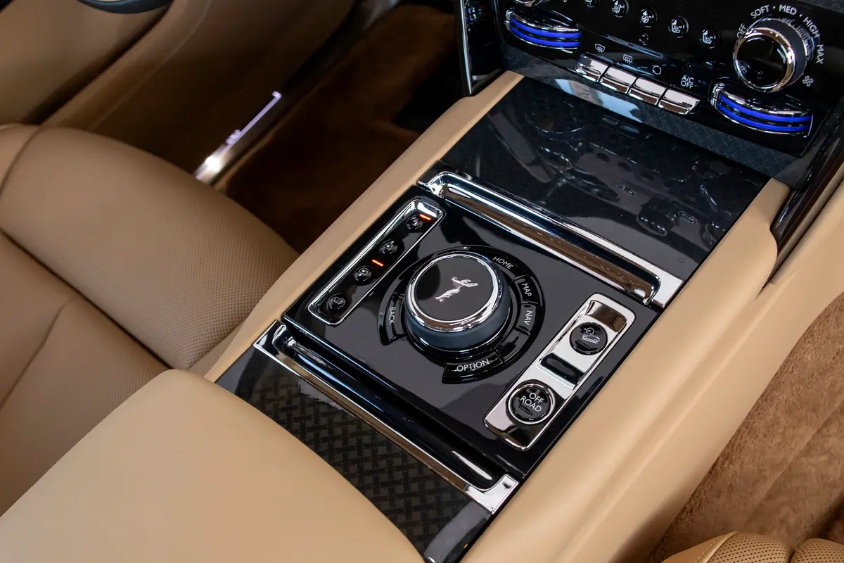 Rolls-Royce · Cullinan · Black Badge