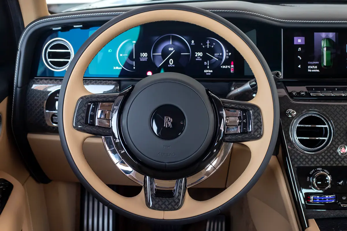 Rolls-Royce · Cullinan · Black Badge