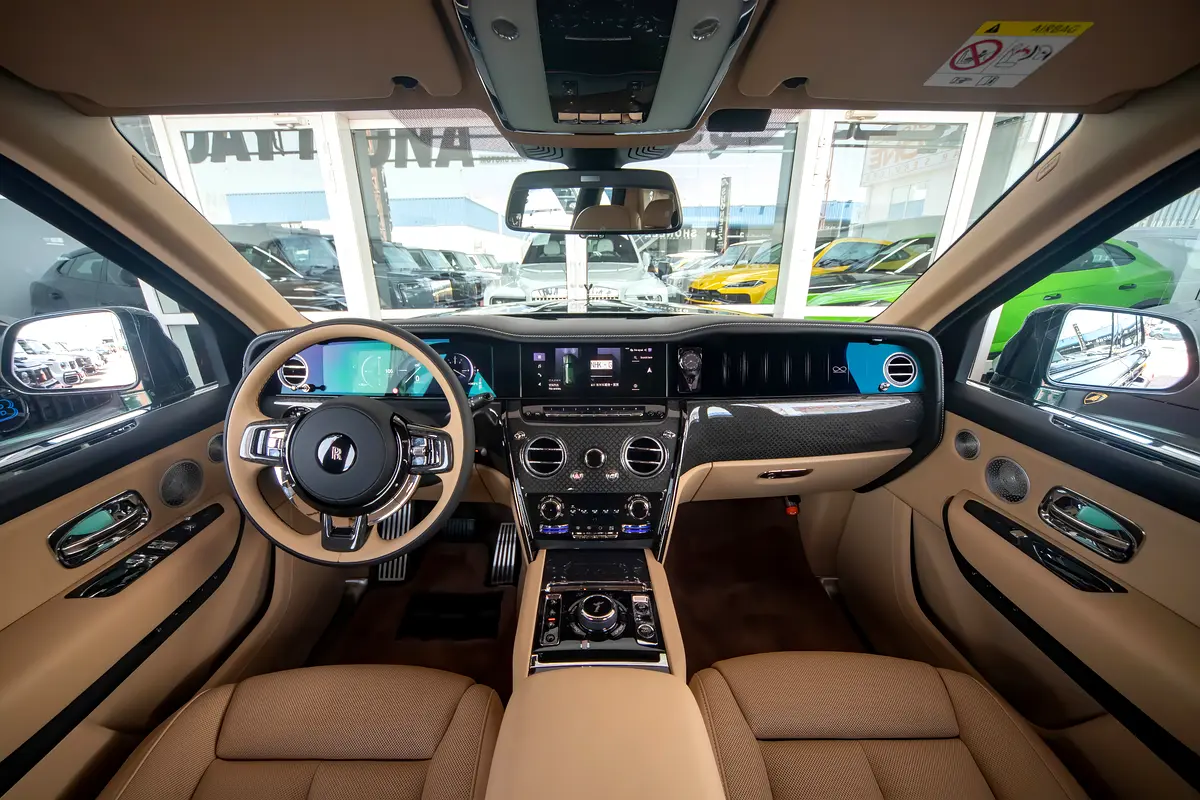 Rolls-Royce · Cullinan · Black Badge