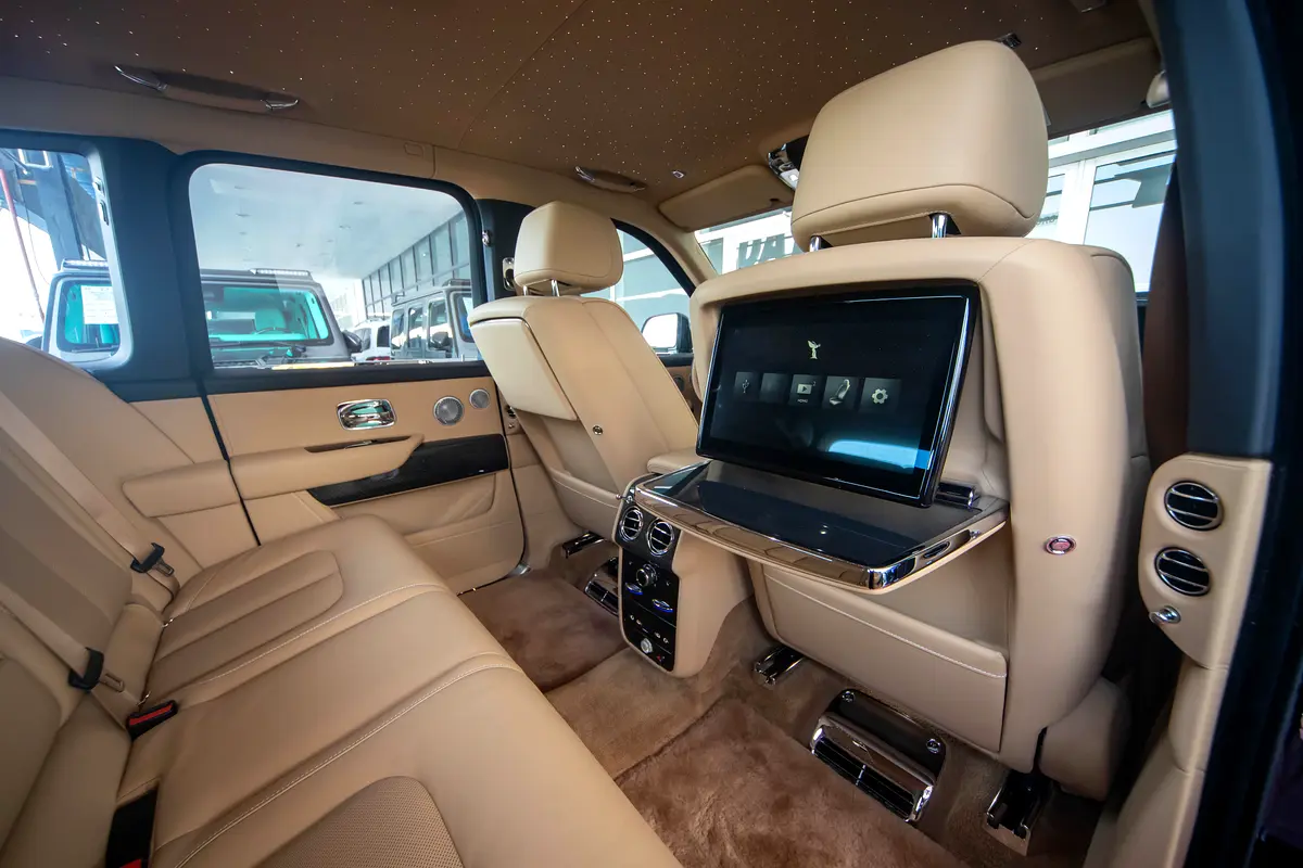 Rolls-Royce · Cullinan · Black Badge