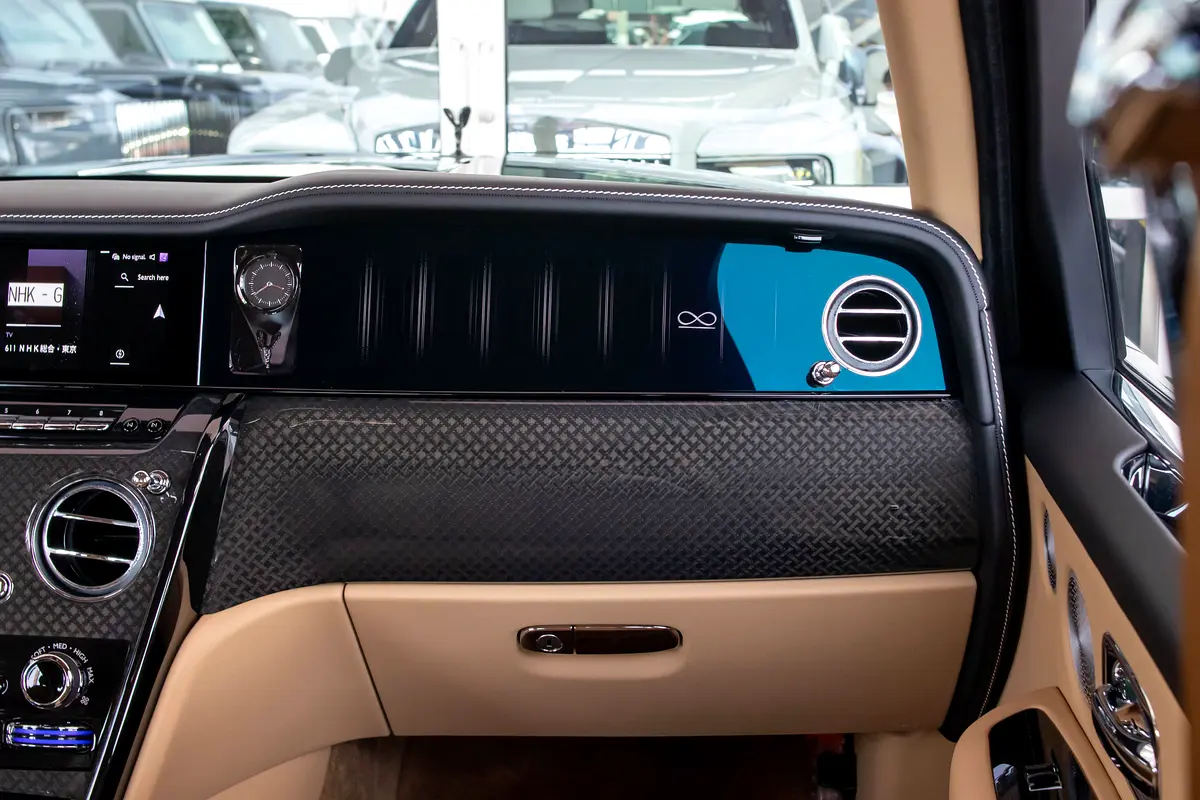 Rolls-Royce · Cullinan · Black Badge