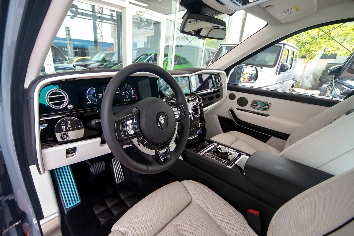 Rolls-Royce · Cullinan · Black Badge