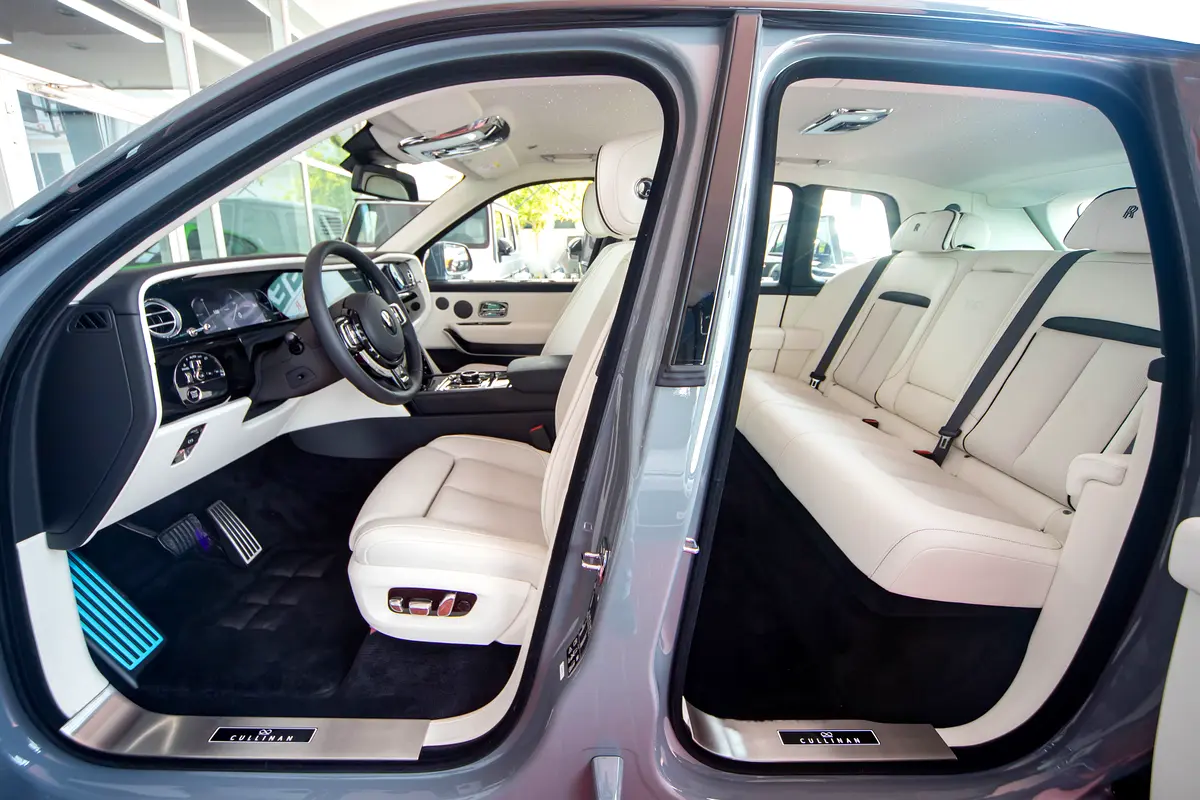 Rolls-Royce · Cullinan · Black Badge
