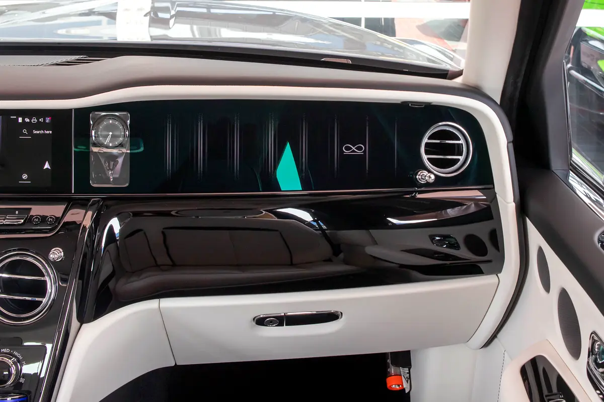 Rolls-Royce · Cullinan · Black Badge
