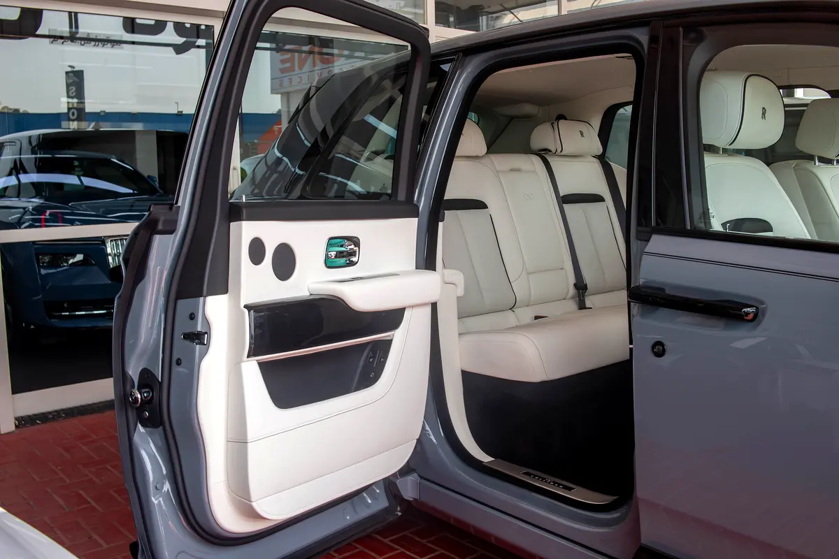 Rolls-Royce · Cullinan · Black Badge