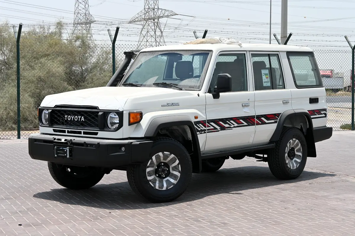 Toyota · Land Cruiser 70 Series · LC 76 LX