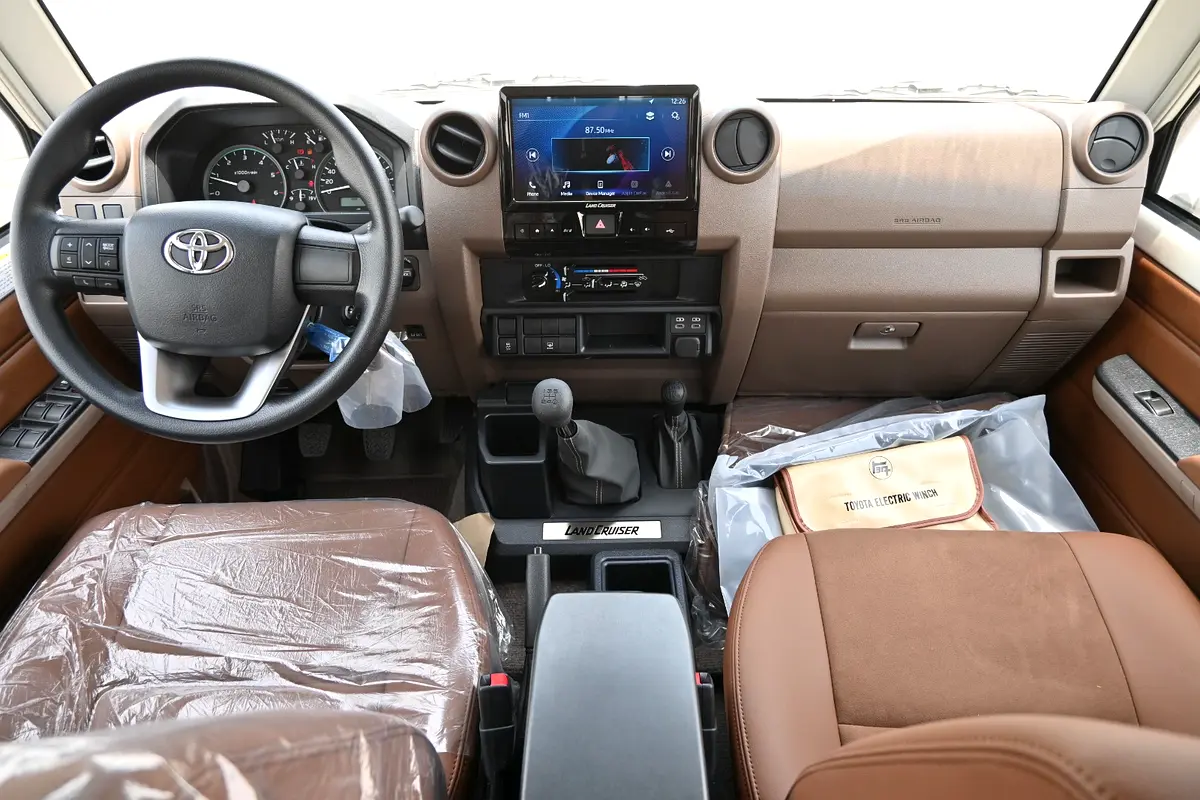 Toyota · Land Cruiser 70 Series · LC 76 LX