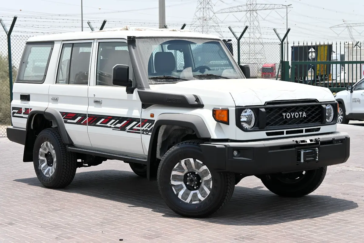 Toyota · Land Cruiser 70 Series · LC 76 LX