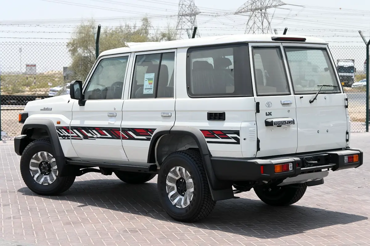 Toyota · Land Cruiser 70 Series · LC 76 LX