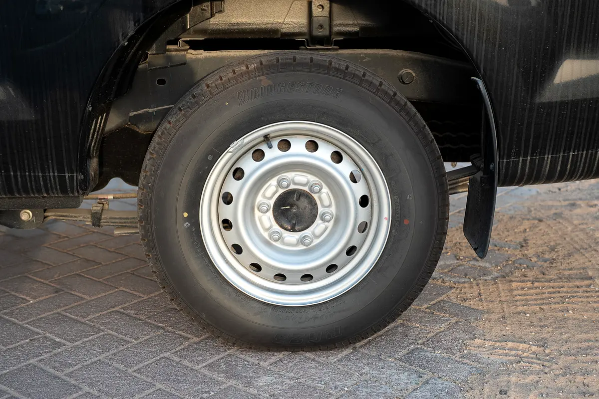 Isuzu · D-Max · Other