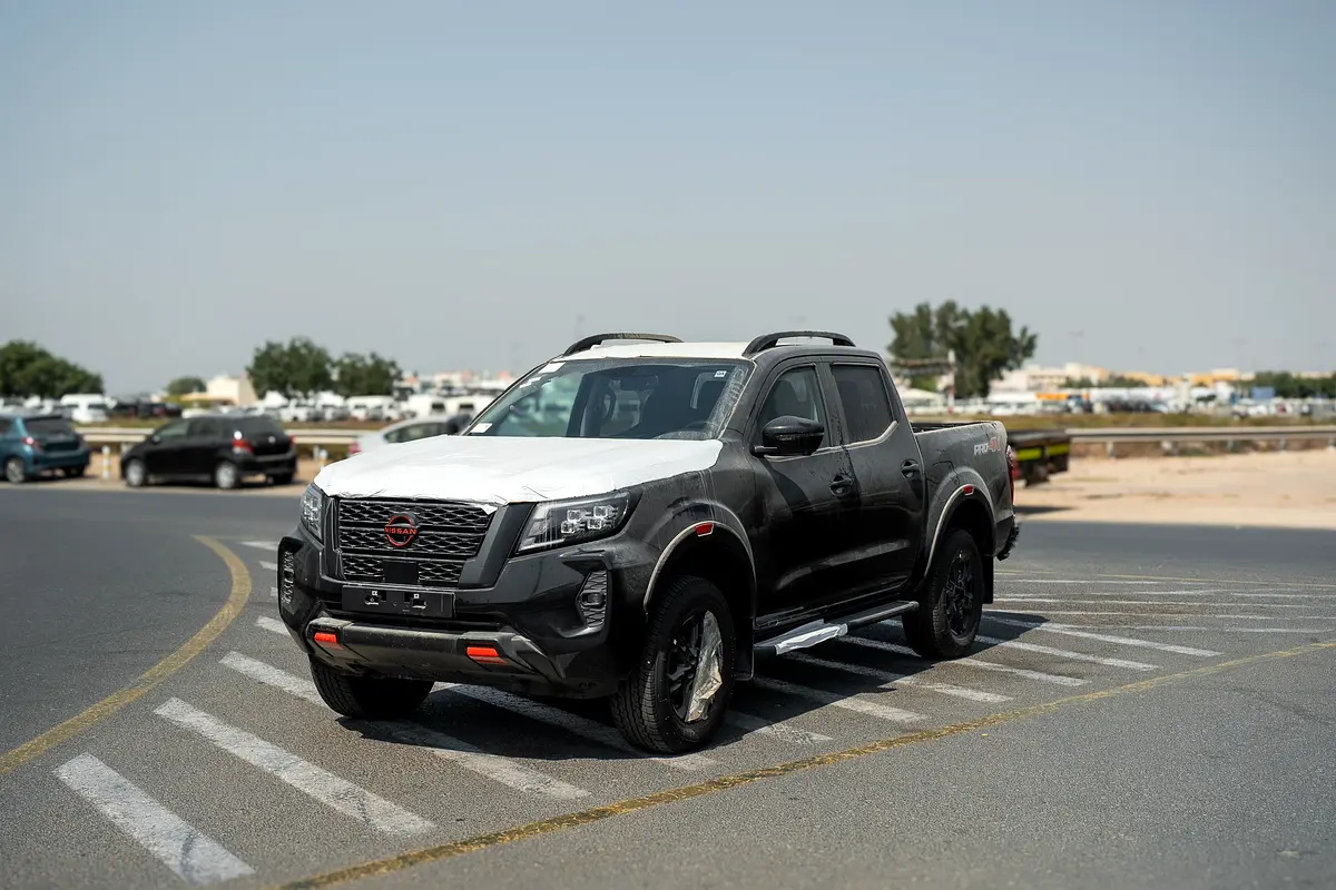 Nissan · Navara · PRO-4X
