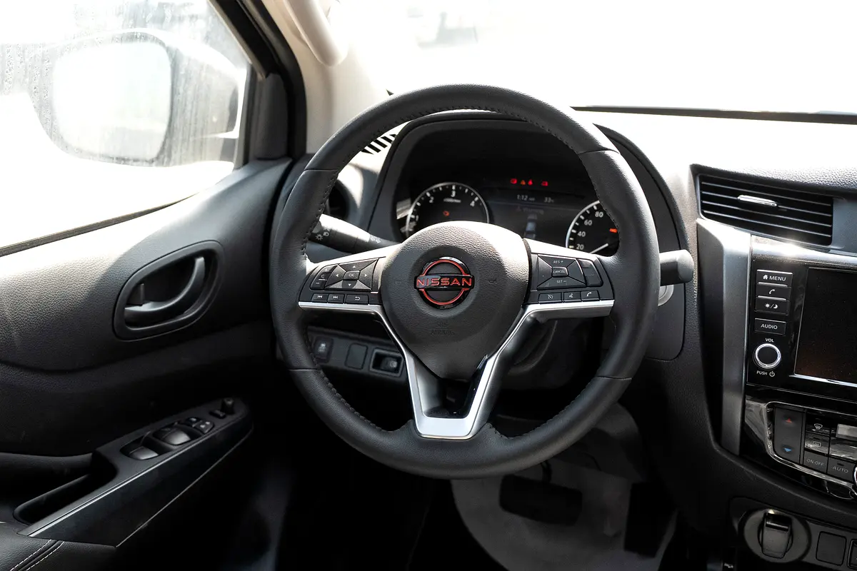 Nissan · Navara · PRO-4X