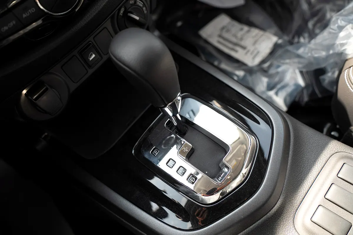 Nissan · Navara · PRO-4X