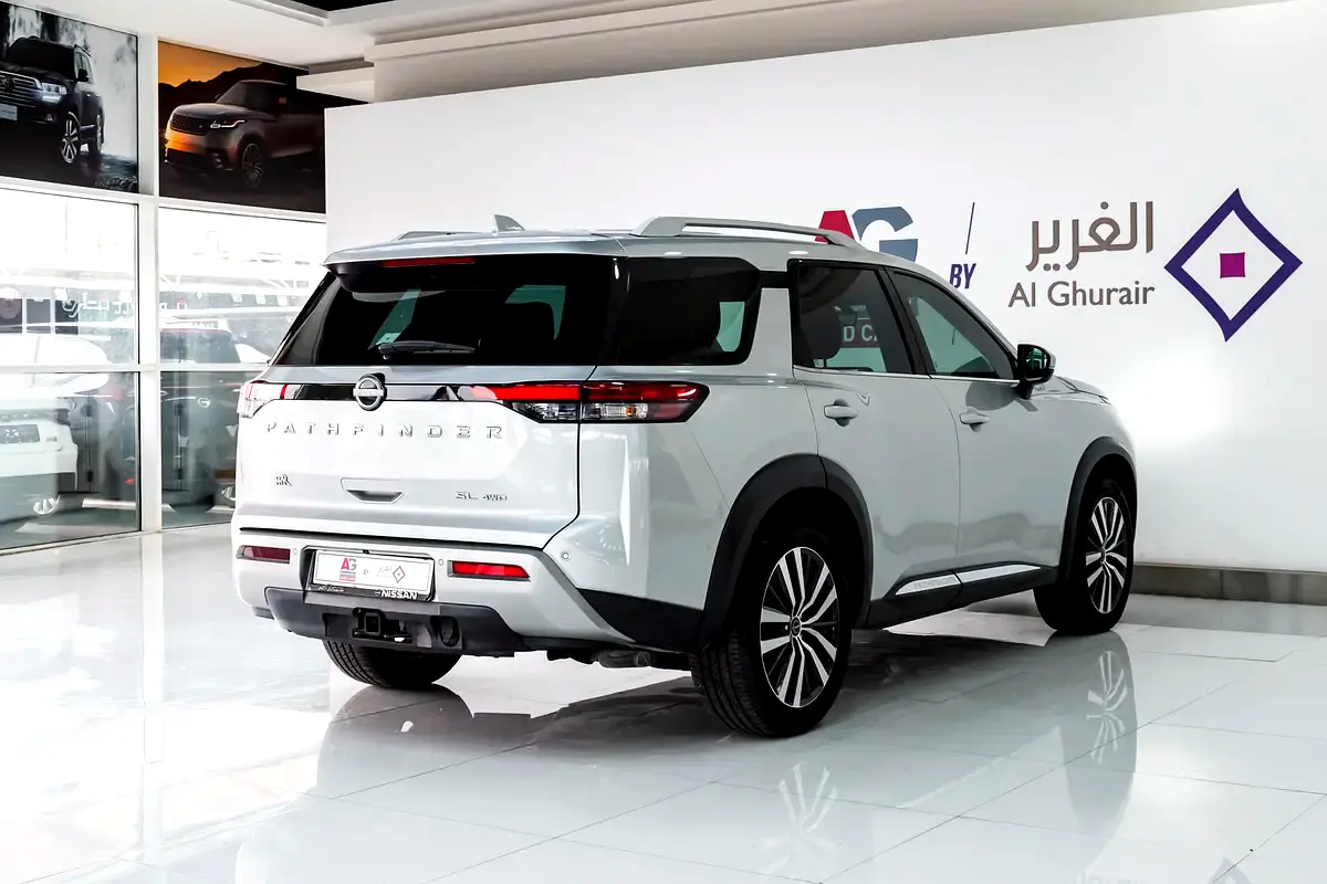 Nissan · Pathfinder · SL