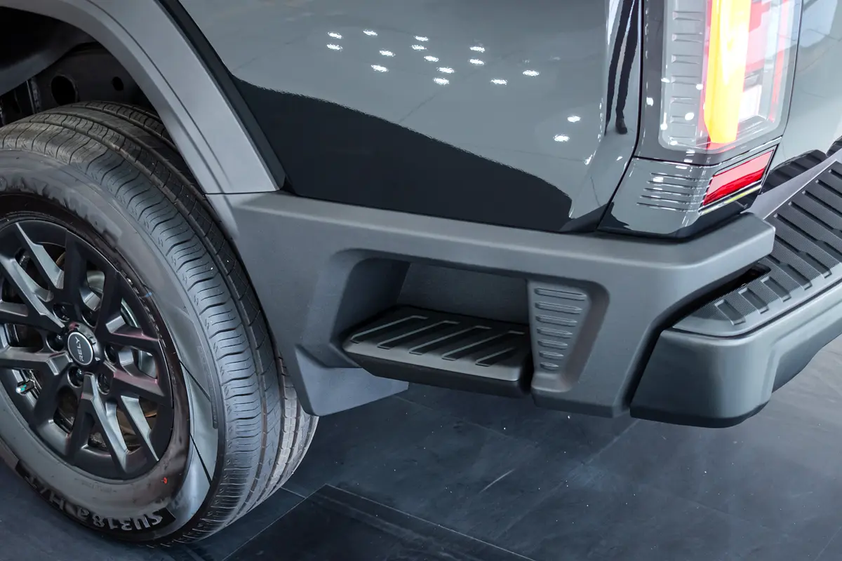 Chery · RELY R8 · Comfort