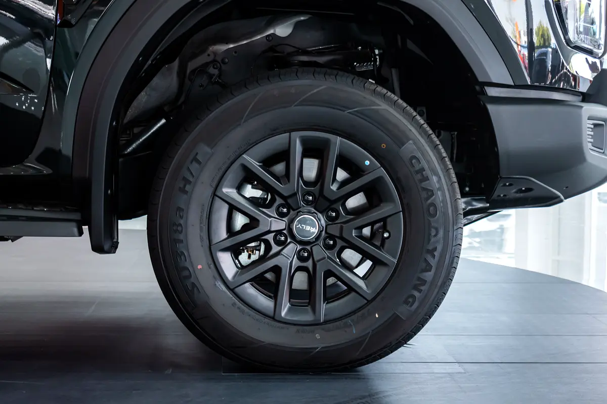 Chery · RELY R8 · Comfort