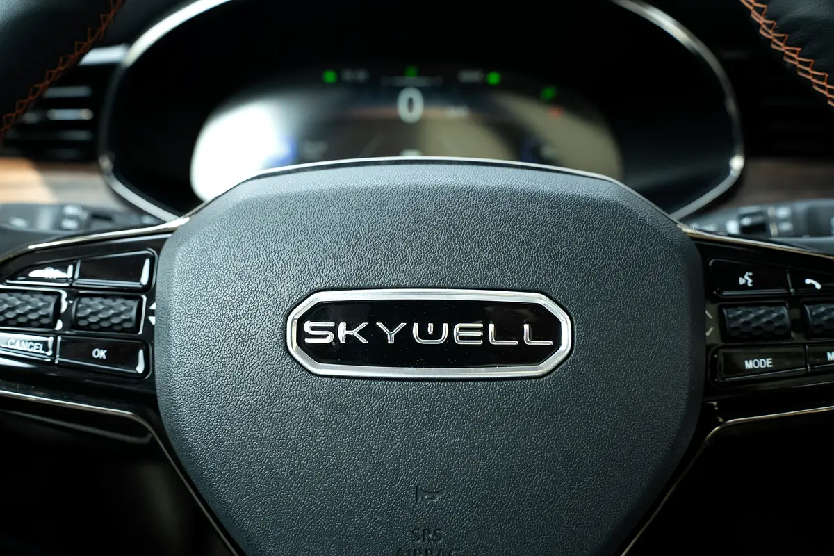 Skywell · ET5 · Other