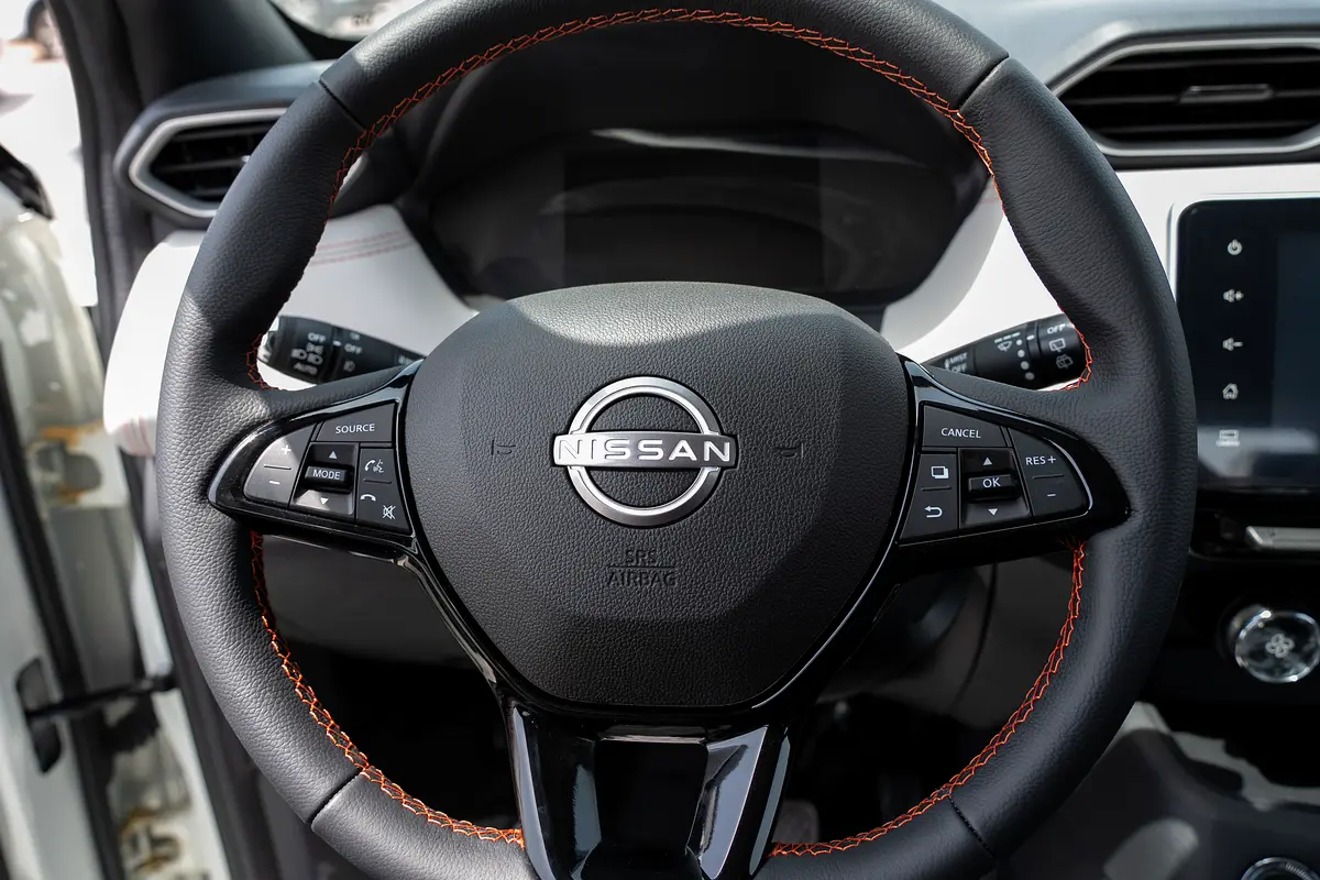 Nissan · Magnite · SV