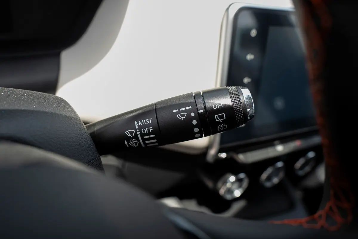 Nissan · Magnite · SV