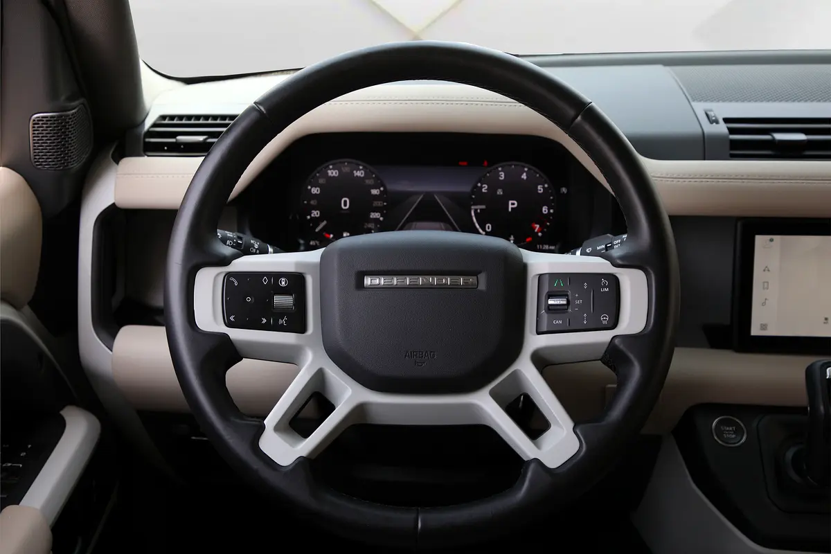 Land Rover · Defender · 110 S