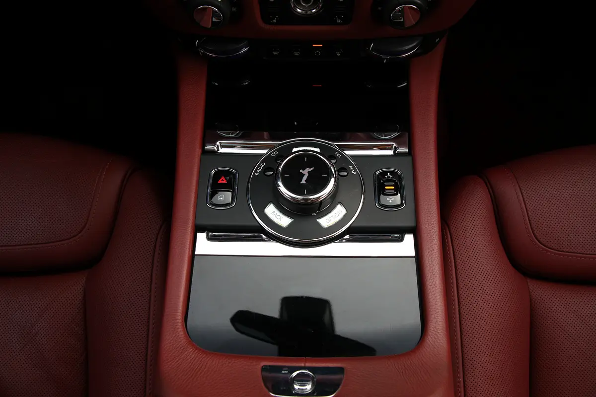 Rolls-Royce · Ghost · Standard