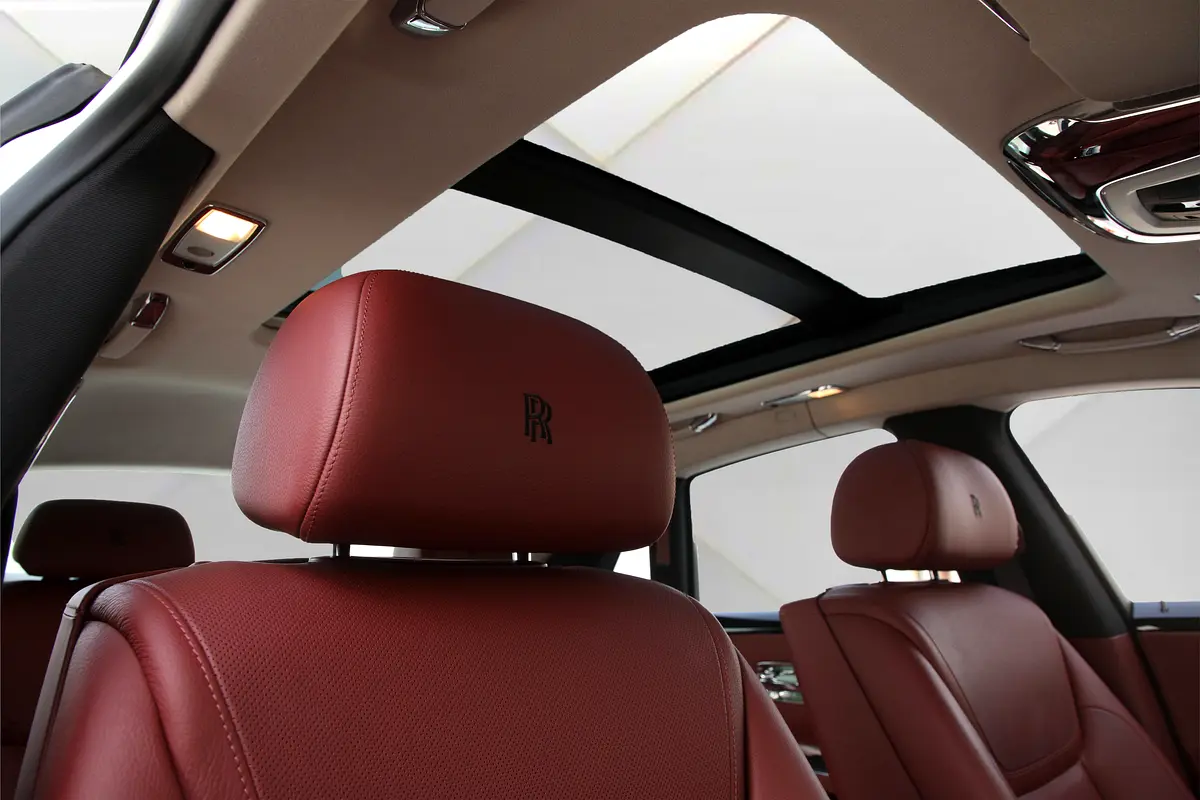 Rolls-Royce · Ghost · Standard