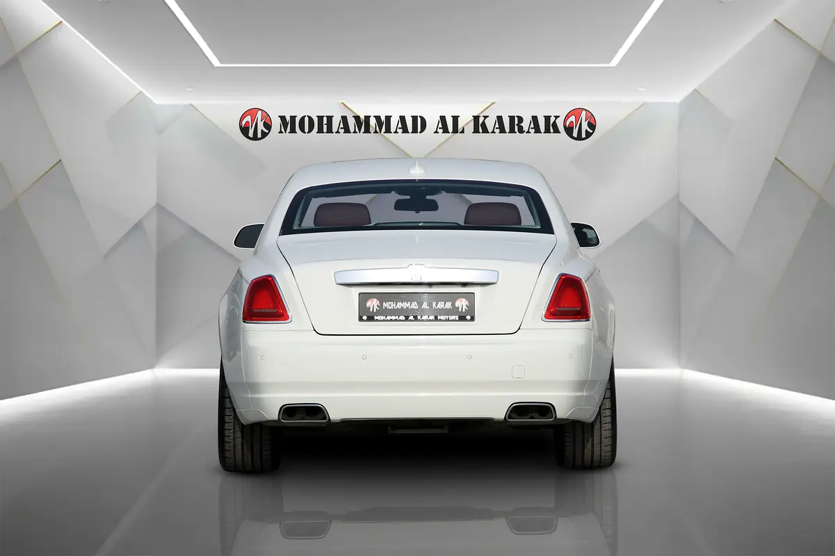 Rolls-Royce · Ghost · Standard