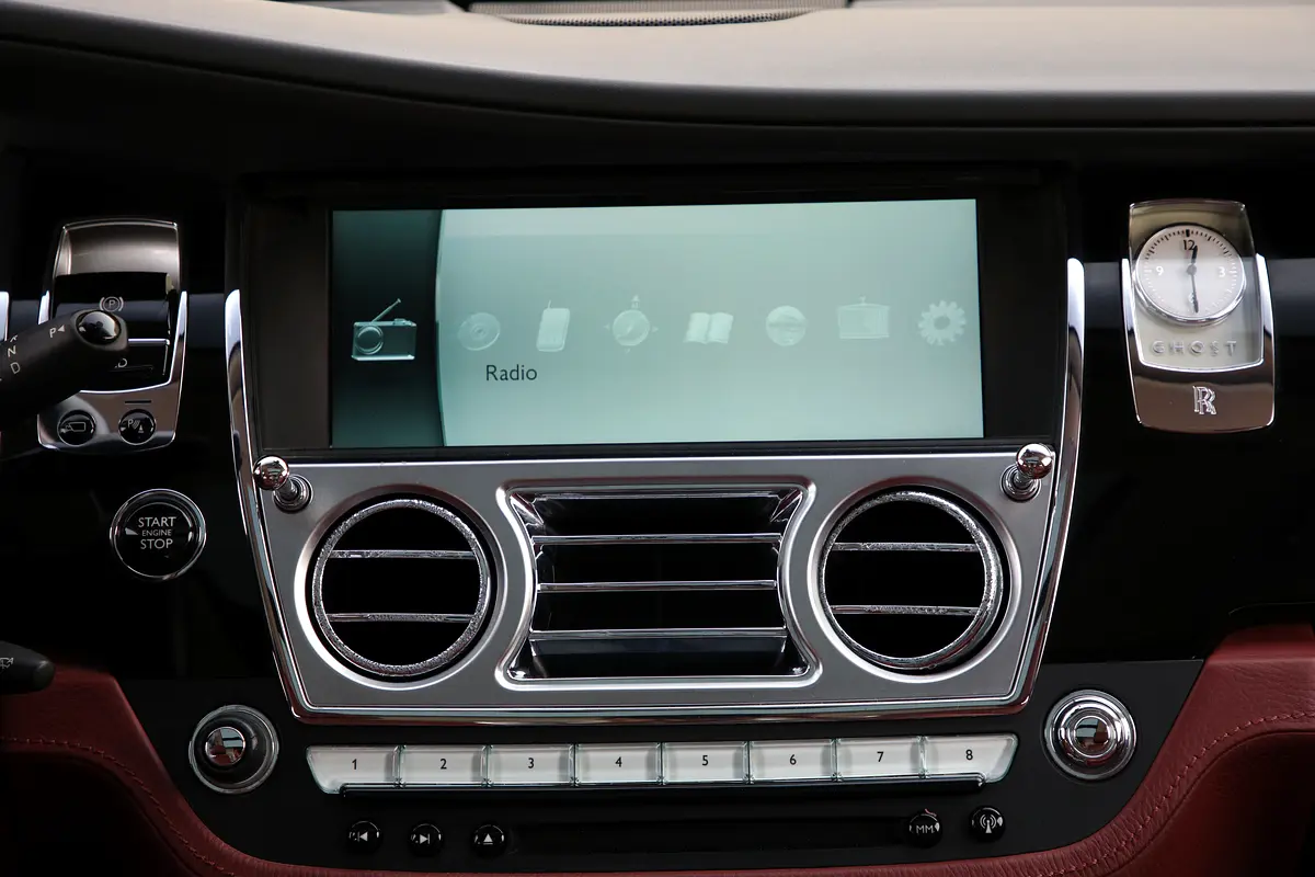 Rolls-Royce · Ghost · Standard