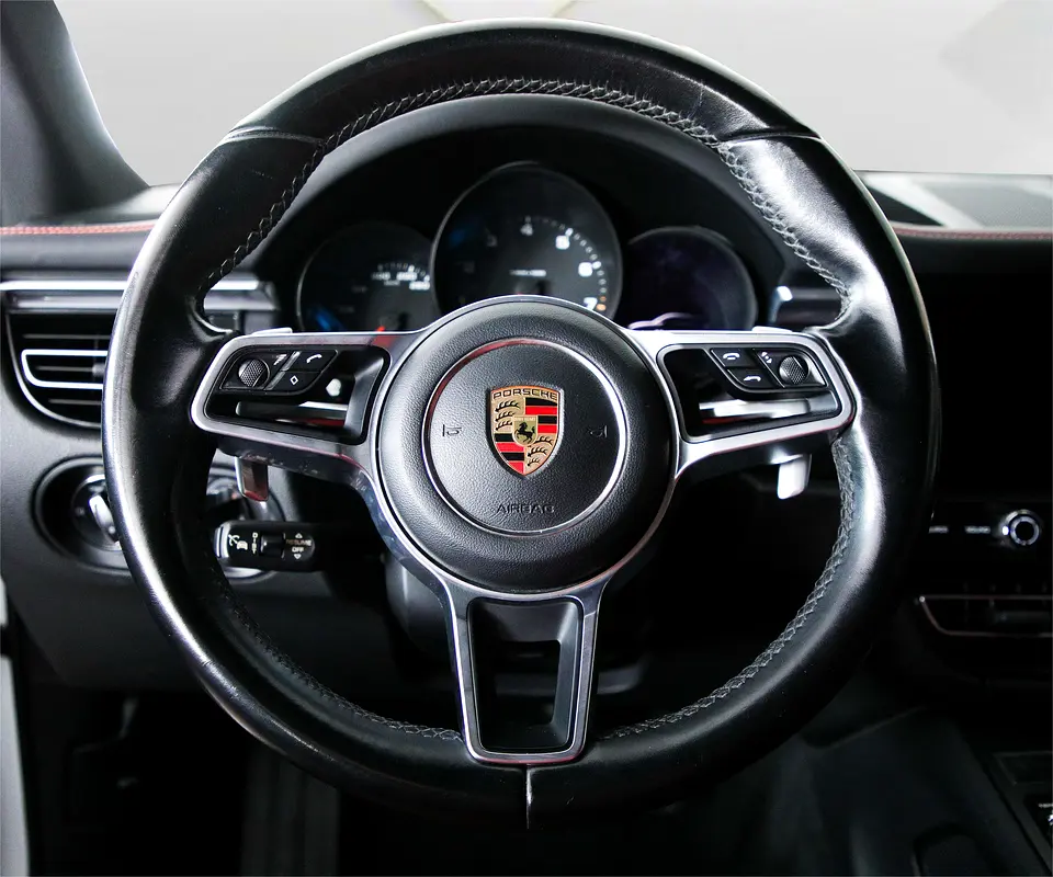 Porsche · Macan · Standard
